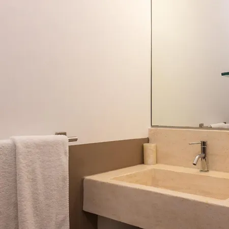 La Loggetta לינה וארוחת בוקר 4*