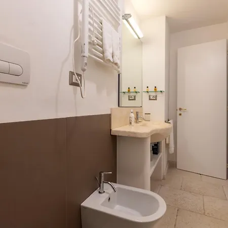 Nocleg ze śniadaniem La Loggetta 4*